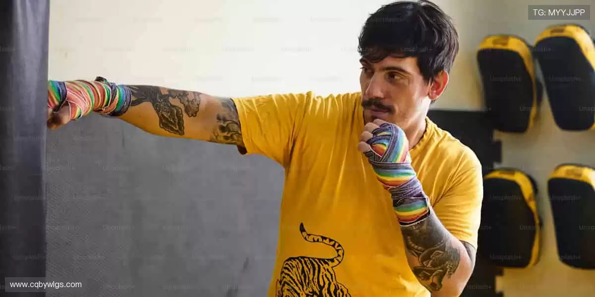 🏀 全球赛事，一网打尽，官网为你点燃竞技热血！